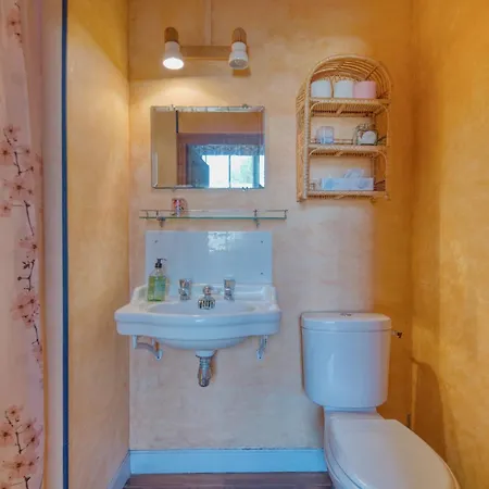 فندق مبيت وإفطار Abbaye De Villelongue 3*