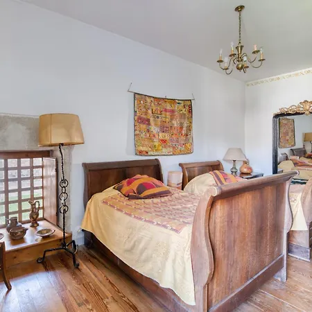 Abbaye De Villelongue Bed and breakfast
